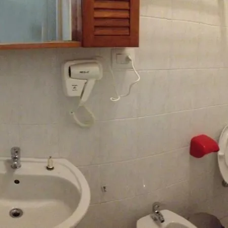 Boutique Oriente Express Кальяри